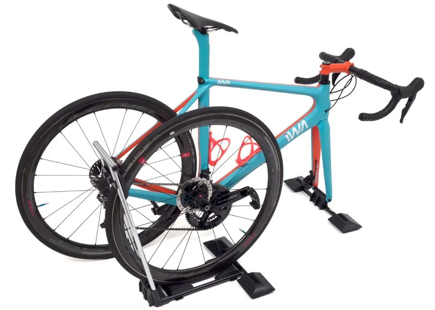 Horizontal bicycle storage rack Horizontal bicycle storage rack